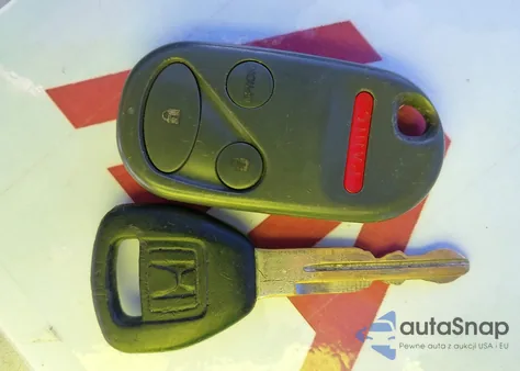 2000 Honda Odyssey Lx from USA, damaged, VIN 2HKRL1853YH602281